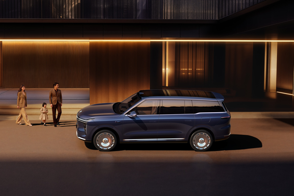 33.69万元起，上汽旗舰?智己LS9正式开启预售 以全球巅峰科技，颠覆30万级大六座SUV格局