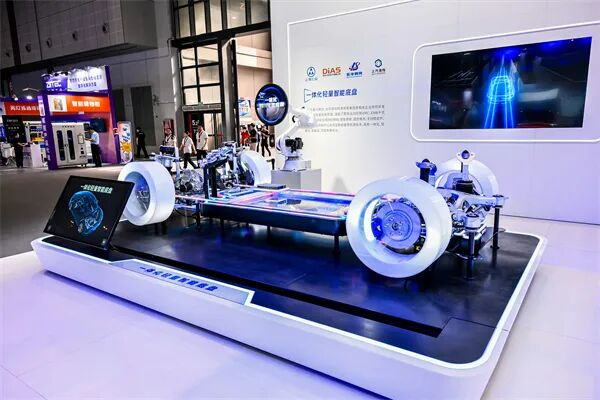 当技术开花、改革结果：上汽的“硬核反攻”